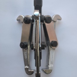 Съемник для подшипников 100 мм, 3-х лапый шарнирный